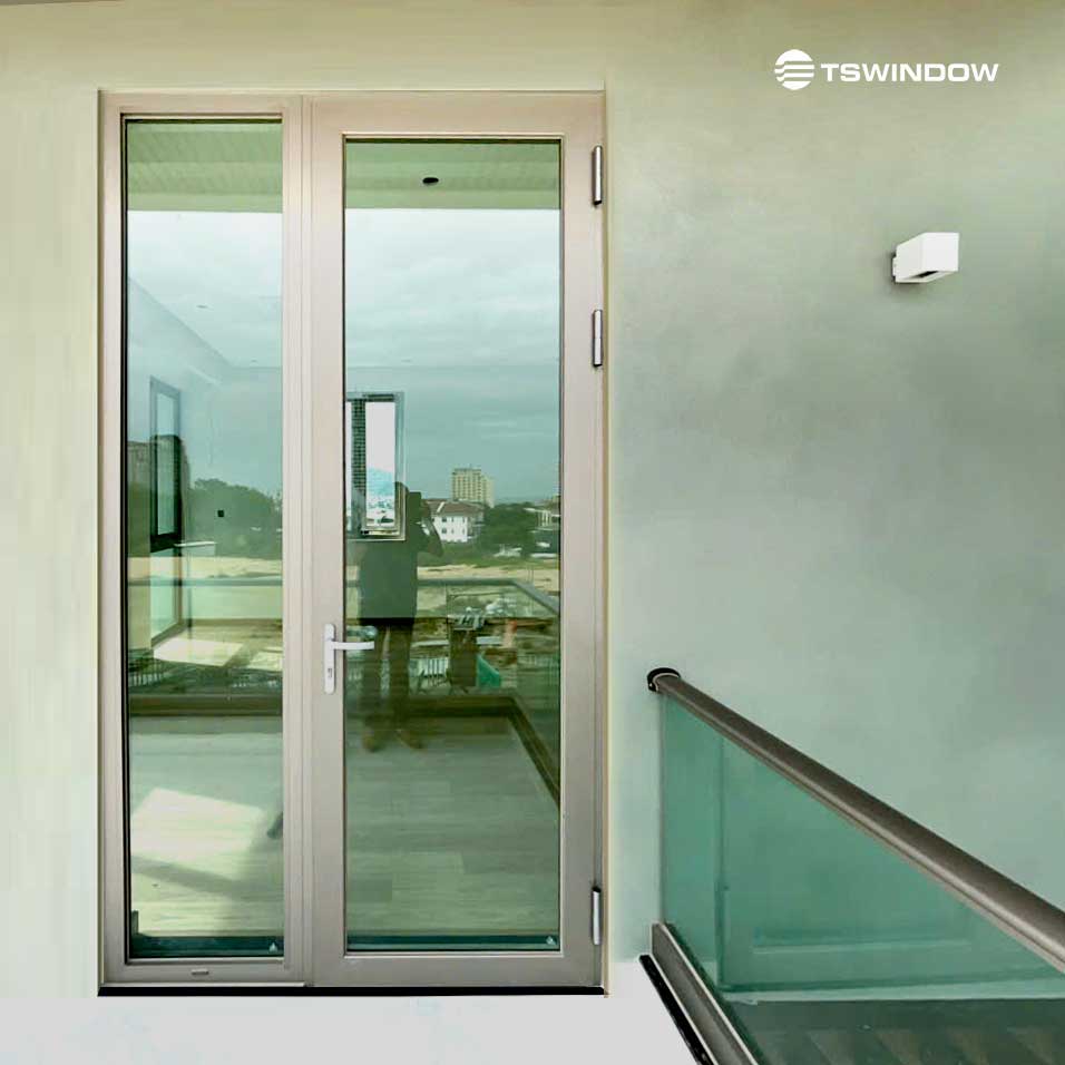 Cửa nhôm Maxpro mở quay 2 cánh 